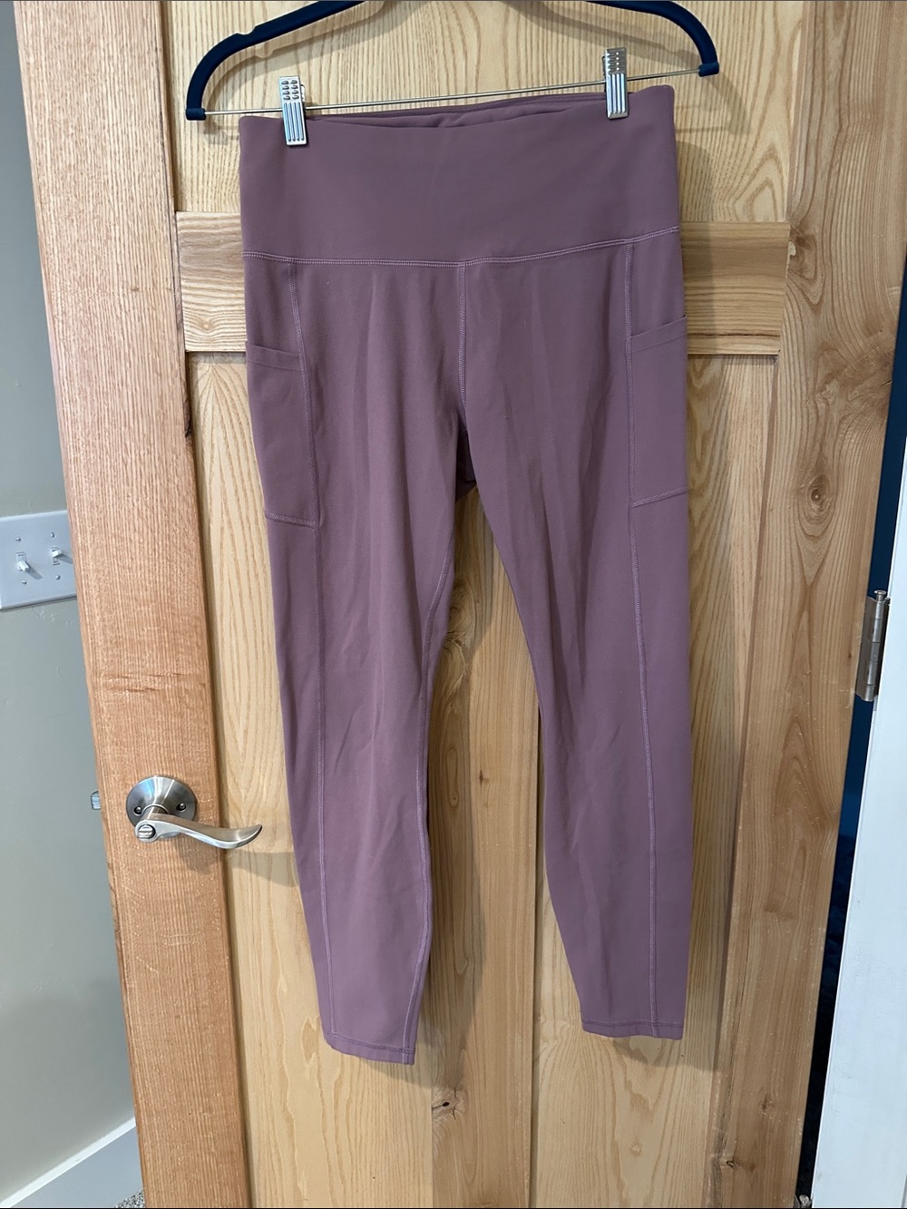 High-Waist Pocket Active Leggings in Mauve